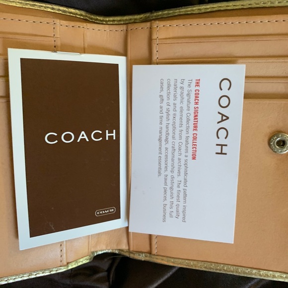 Coach Set - Picture 10 of 11